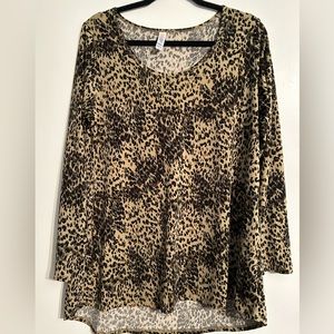 LuLaRoe Lynnae Long sleeve scoop neck tee shirt top XL NWOT cheetah leopard